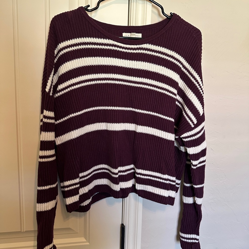 Women's Crew Neck Cropped Sweater - Plum and White